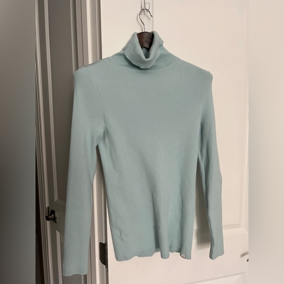 Five (5) Eddie Bauer size TM (tall medium) turtlenecks - Picture 2 of 4